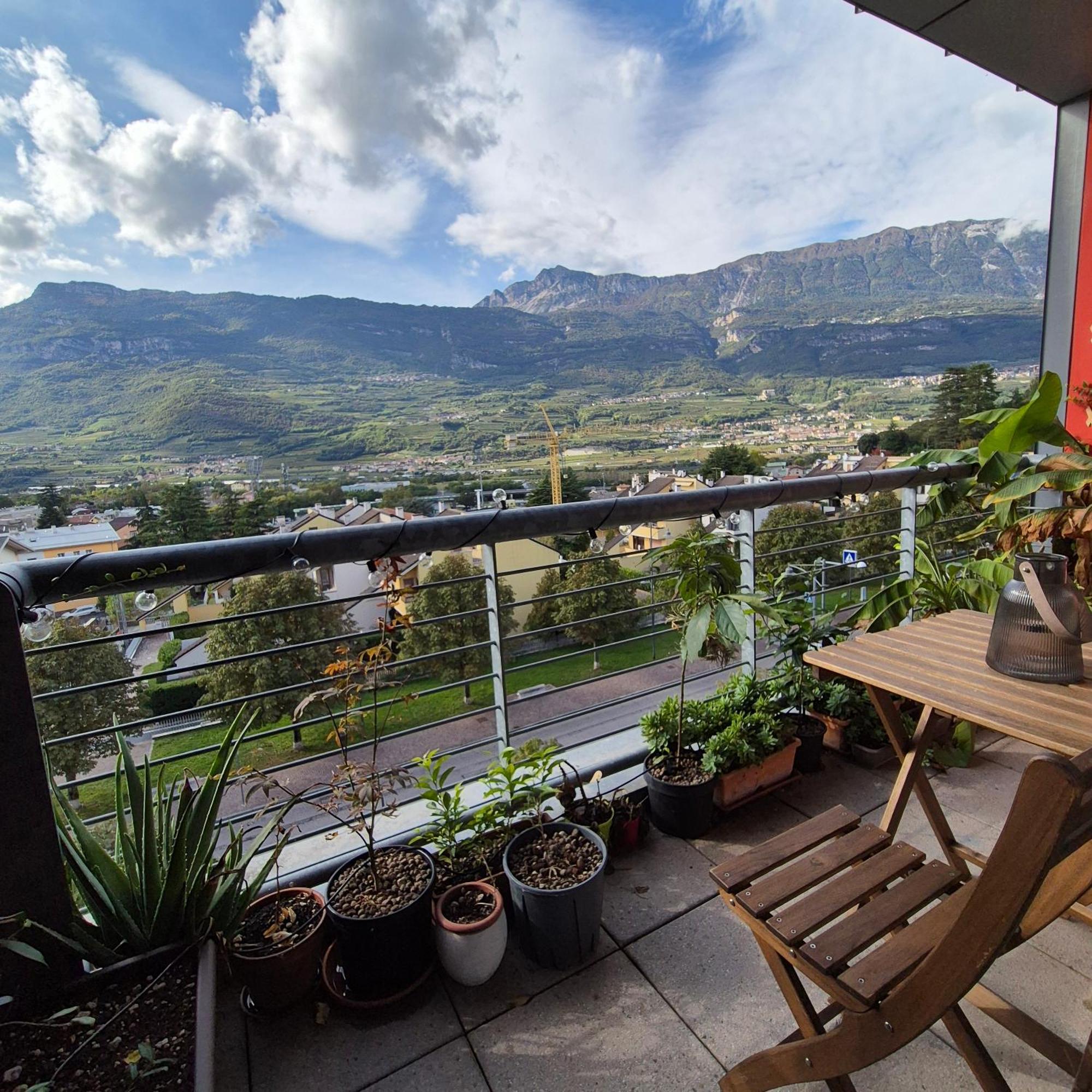 Vista Mozzafiato Sulle Alpi Apartment Rovereto  Luaran gambar
